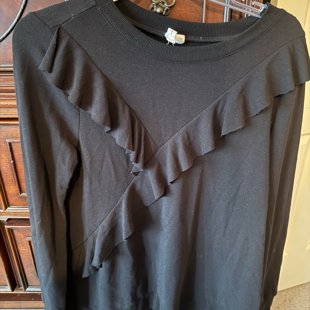 Black Ruffle Long Sleeve Lightweight Sweater by Cable and Guage Size Med